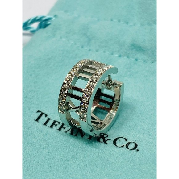 SOLD!Authentic Tiffany & Co "SINGLE” SOLID 18k Diamond Atlas Huggie Hoop Earring - Picture 7 of 8